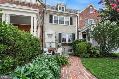 2303 38th Street NW, Washington, DC 20007 - Photo 2