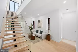 1933 Calvert St NW, Washington, DC 20009 - Photo 32