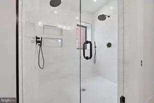 1933 Calvert St NW, Washington, DC 20009 - Photo 54