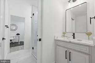 1933 Calvert St NW, Washington, DC 20009 - Photo 68