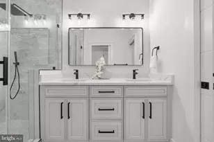1933 Calvert St NW, Washington, DC 20009 - Photo 40