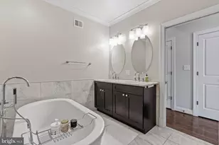 2026 North Capitol St NW, Washington, DC 20002 - Photo 20