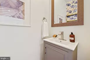 817 20th St NE, Washington, DC 20002 - Photo 10