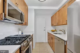 3900 Tunlaw Rd NW, Washington, DC 20007 - Photo 6