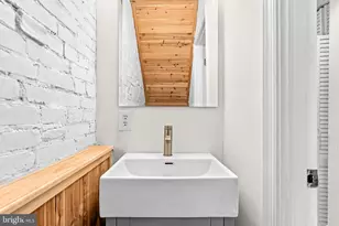 1327 Emerald St NE, Washington, DC 20002 - Photo 10