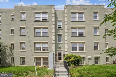 4402 1st Place NE #11, Washington, DC 20011 - Photo 2