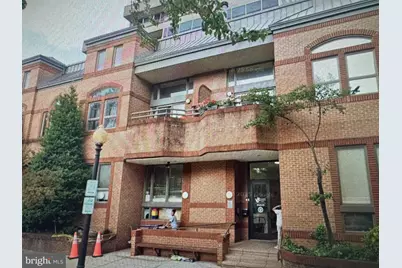 5300 43rd Street NW #201, Washington, DC 20015 - Photo 2