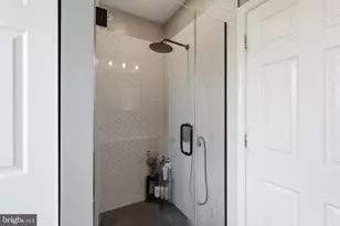 1038 Lamont NW, Washington, DC 20010 - Photo 14