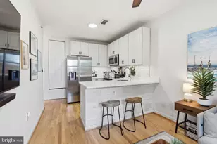 1038 Lamont NW, Washington, DC 20010 - Photo 4