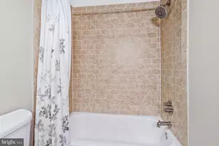1724 17th St NW, Washington, DC 20009 - Photo 16