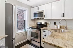 1724 17th St NW, Washington, DC 20009 - Photo 8