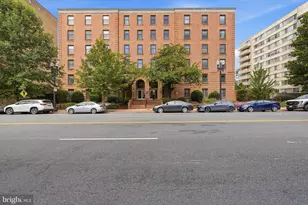 2828 Wisconsin Ave NW, Washington, DC 20007 - Photo 2