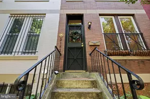 2152 Newport Pl NW, Washington, DC 20037 - Photo 2