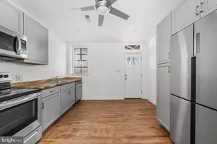 919 5th St SE, Washington, DC 20003 - Photo 8