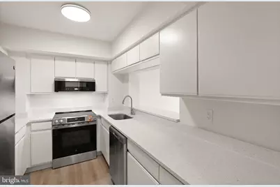 1401 17th Street NW #1004, Washington, DC 20036 - Photo 6
