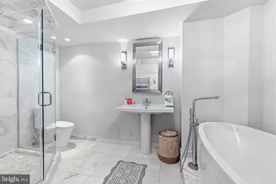 700 New Hampshire Avenue NW #717, Washington, DC 20037 - Photo 18