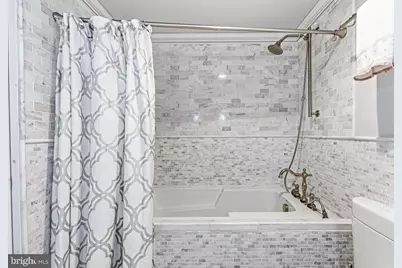 700 New Hampshire Avenue NW #717, Washington, DC 20037 - Photo 24