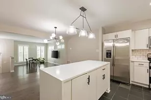 2317 37th St NW, Washington, DC 20007 - Photo 18