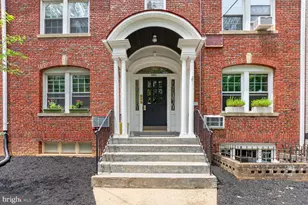2520 41st St NW, Washington, DC 20007 - Photo 2