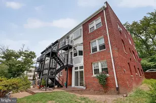 2520 41st St NW, Washington, DC 20007 - Photo 14