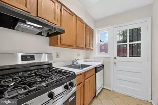 655 Kensington Pl NE, Washington, DC 20011 - Photo 6