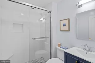 2010 Kalorama Rd NW, Washington, DC 20009 - Photo 14