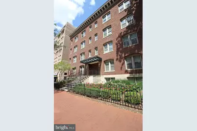 1121 24th Street NW #302, Washington, DC 20037 - Photo 2