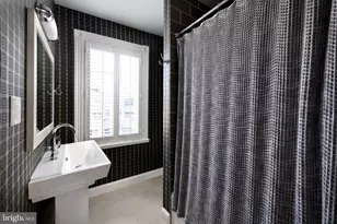 2017 Hillyer Pl NW, Washington, DC 20009 - Photo 20