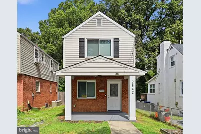 2842 30th Street NE, Washington, DC 20018 - Photo 2