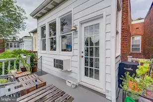 561 15th St SE, Washington, DC 20003 - Photo 6