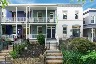 561 15th St SE, Washington, DC 20003 - Photo 1