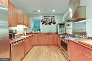 720 C St NE, Washington, DC 20002 - Photo 8