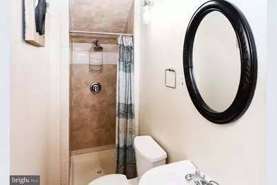 725 12th Street NE #A, Washington, DC 20002 - Photo 8