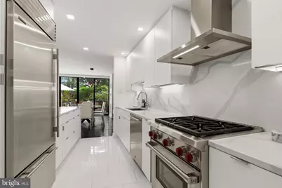 700 New Hampshire Avenue NW #120, Washington, DC 20037 - Photo 10