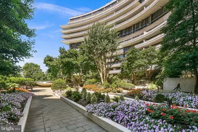 700 New Hampshire Avenue NW #120, Washington, DC 20037 - Photo 46