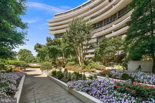 700 New Hampshire Ave NW, Washington, DC 20037 - Photo 46