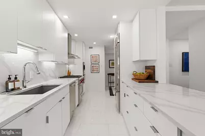 700 New Hampshire Avenue NW #120, Washington, DC 20037 - Photo 8