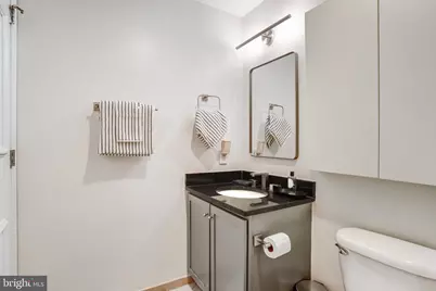 150 V Street NW #V305, Washington, DC 20001 - Photo 24