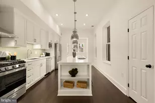 1027 7th St NE, Washington, DC 20002 - Photo 8