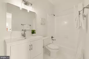 1027 7th St NE, Washington, DC 20002 - Photo 20