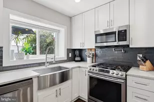 309 35th St NE, Washington, DC 20019 - Photo 14