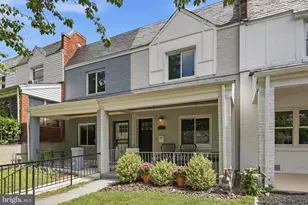 309 35th St NE, Washington, DC 20019 - Photo 2