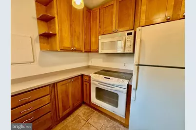 2310 Ashmead Place NW #106, Washington, DC 20009 - Photo 6
