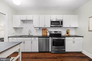 3291 Sutton Pl NW, Washington, DC 20016 - Photo 10