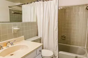 4201 Cathedral Ave NW, Washington, DC 20016 - Photo 24