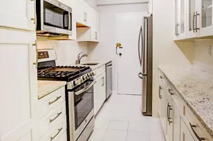 4201 Cathedral Ave NW, Washington, DC 20016 - Photo 18