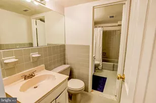 4201 Cathedral Ave NW, Washington, DC 20016 - Photo 26