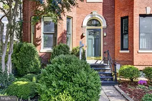 304 A St SE, Washington, DC 20003 - Photo 2