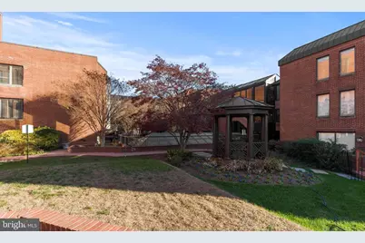 1080 Wisconsin Avenue NW #1002, Washington, DC 20007 - Photo 24
