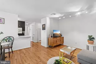 1495 Newton St NW, Washington, DC 20010 - Photo 4